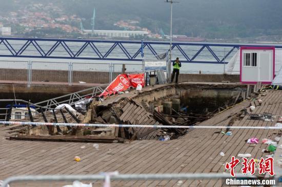 西班牙音乐节看台坍塌 三百余人受伤