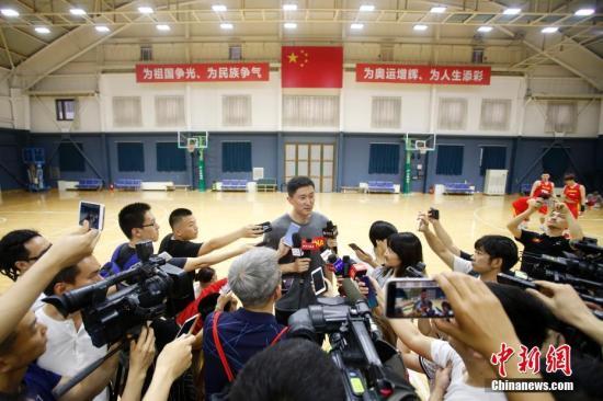 資料圖:中國男籃藍隊主教練杜峯。 <a target='_blank' href='http://www.chinanews.com/'>中新社</a>記者 韓海丹 攝