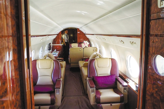 中高端出行 公务机考虑一下?