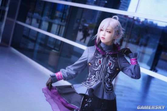 17岁韩国美少女新作COS:帅的掉渣 性别傻傻分不清