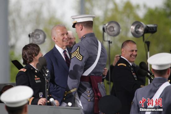 ����ͼ������ʱ��2016��5��21�գ�����ŦԼ�ݣ���������ͳ�ݵ�Ϊ�����У��ҵѧԱ�䷢֤�顣 ��������� ���� ��