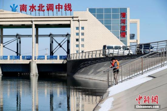 银河娱乐场是否安全_“爸爸快点回来”8岁女儿只要这个生日礼物,他却无法办到,真相让人泪目...