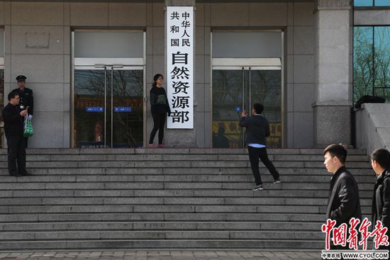 图片新闻|自然资源|湖草|中国青年报_新浪新闻