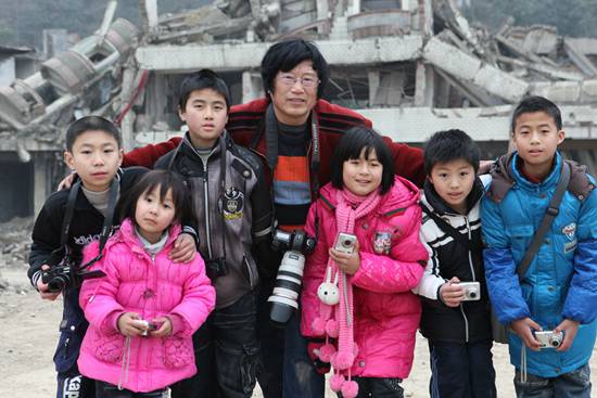 汶川地震孤儿:每年5月都被提醒自己是“地震孤儿”