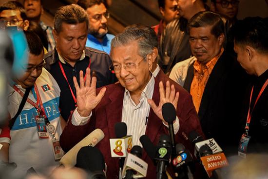 马哈迪赢得马来西亚大选 现总理纳吉布表态