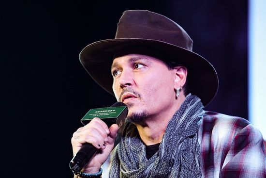 约翰尼·德普们在海南岛回首初遇银幕时