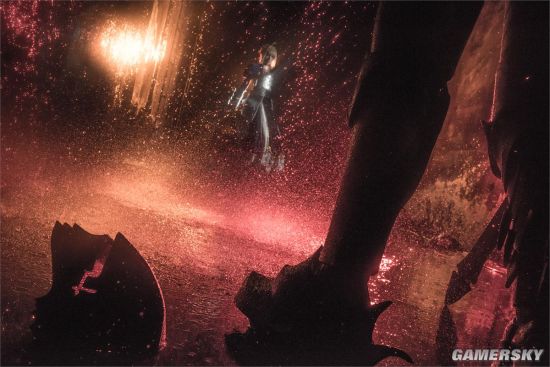 推特小哥哥Saber COS:“百万”特效加成 视觉盛宴