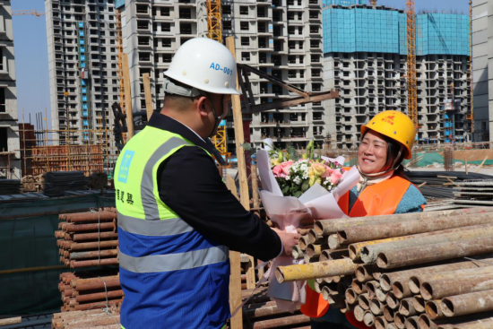 百名建筑行业女性赴山东曲阜体验国学礼仪