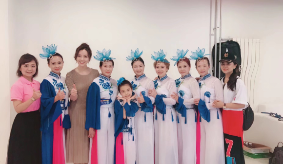 巴南区焱之舞艺术团参加安徽卫视《一起来跳舞