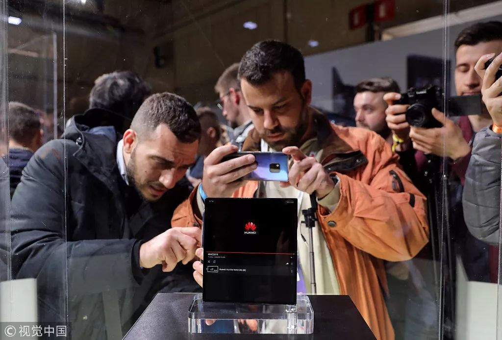 美国最大运营商AT&T高管非常直接:打压华为