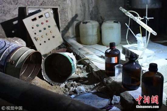 据叙利亚官方通讯社报道,4月17日,“禁止化学武器组织”的专家已经进入被指发生“化武使用事件”的大马士革东郊东古塔地区杜马镇。