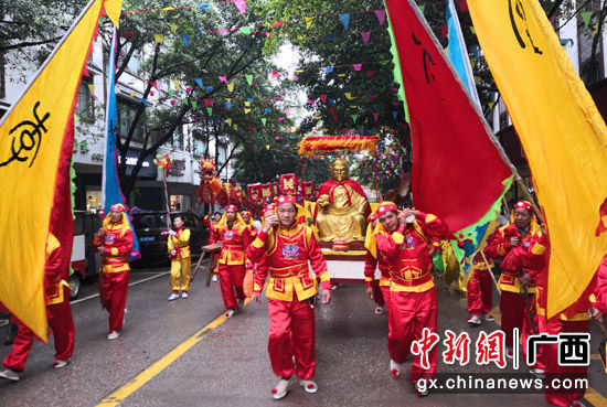 桂林永福县举行第十一届养生旅游福寿节