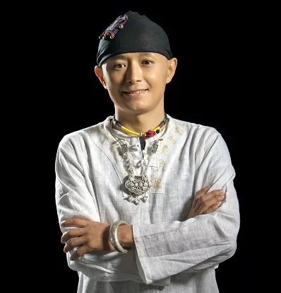 跟名主播学当小主持、与土土一起歌唱，现在报名试听还能抽大奖！