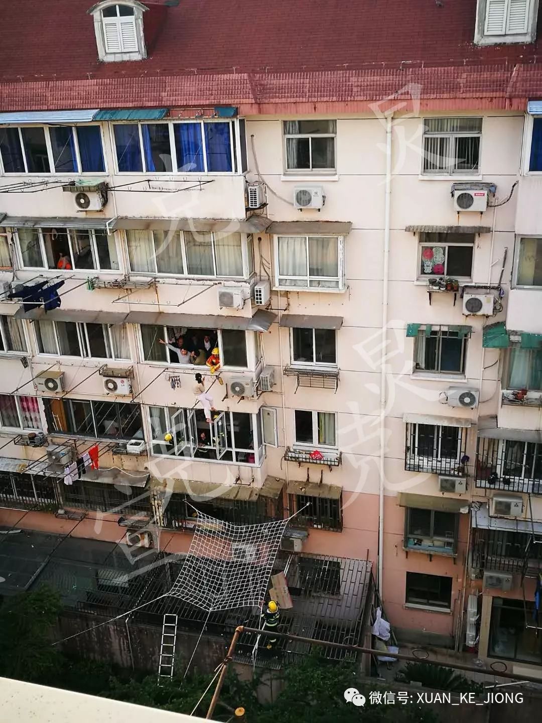 ŮӾȻ4¥¸վ9Сʱȥϰʱ°