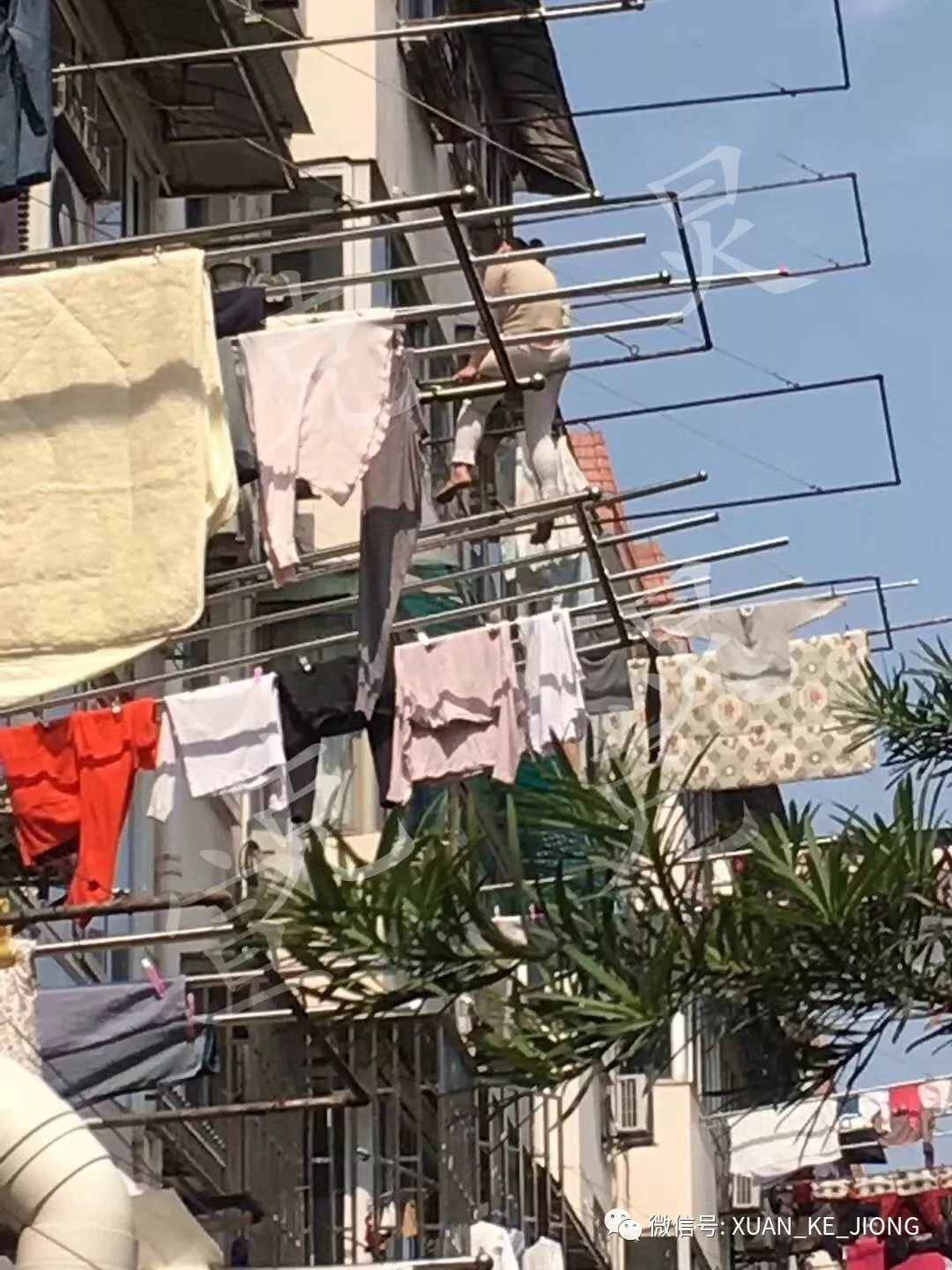 ŮӾȻ4¥¸վ9Сʱȥϰʱ°