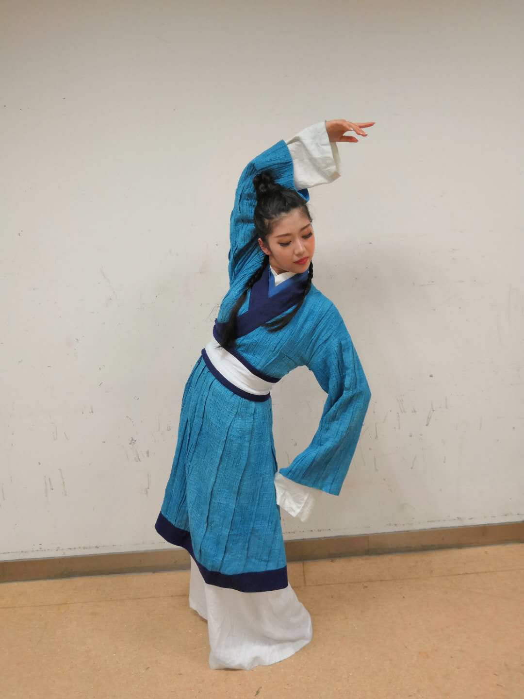 追寻千年中华舞姿,这群平均年龄19岁的95后 