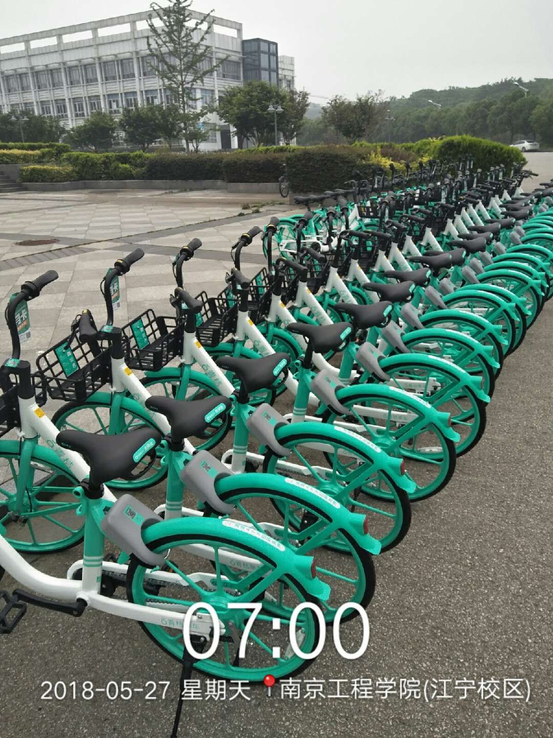 滴滴在南京校园大量投放共享单车,但目前还不