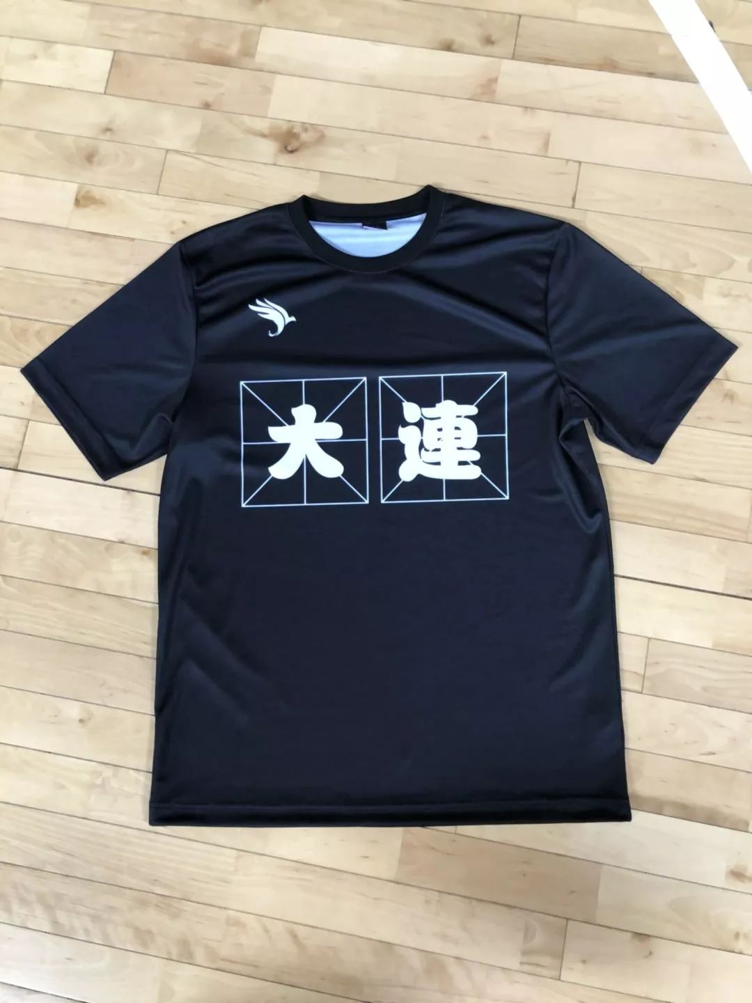 超级火的大连城市服装正式面世! 可以买也可以免费领! 半岛体育携手应利体育荣誉出品!