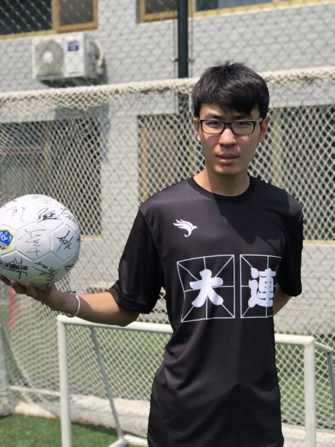 超级火的大连城市服装正式面世! 可以买也可以免费领! 半岛体育携手应利体育荣誉出品!