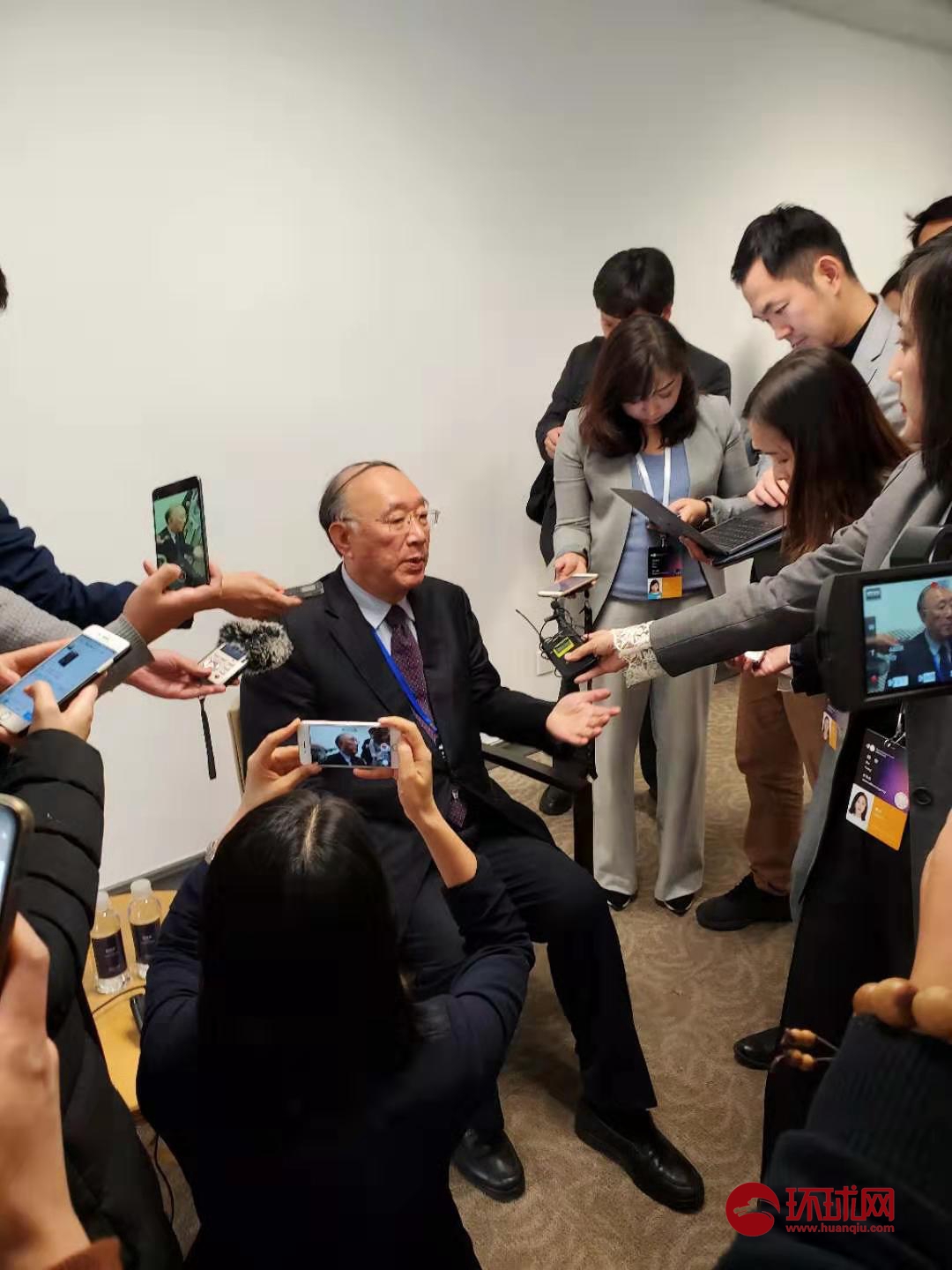 黄奇帆:比特币根本不可能矢量图素材成为法定