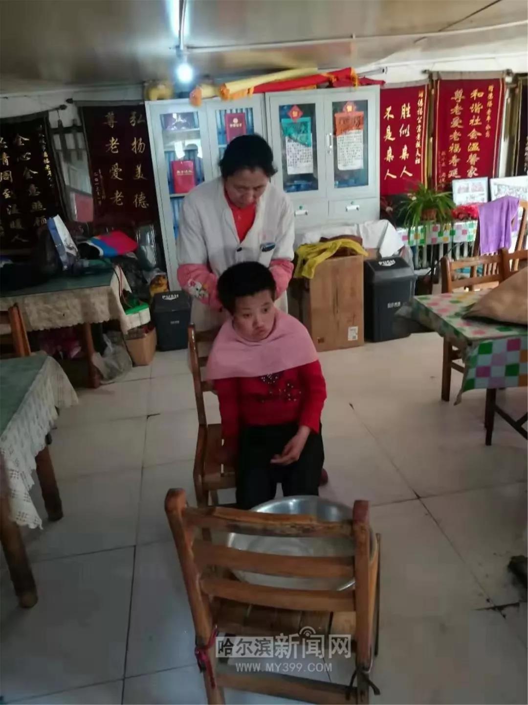 哈尔滨夫妻开养老院14年 免费收留12名无家可归者