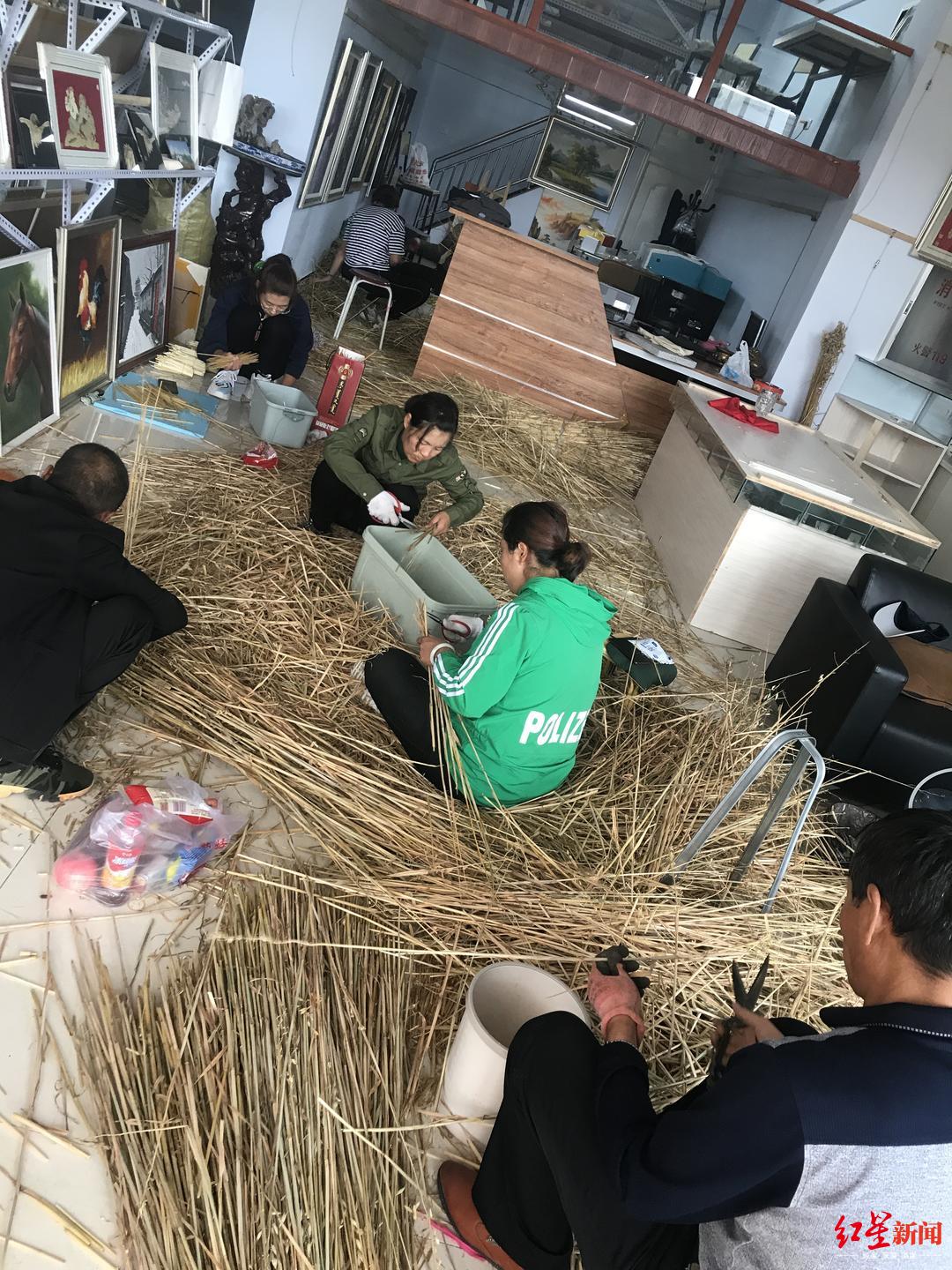  ↑杨丽丽工作室有了不少员工