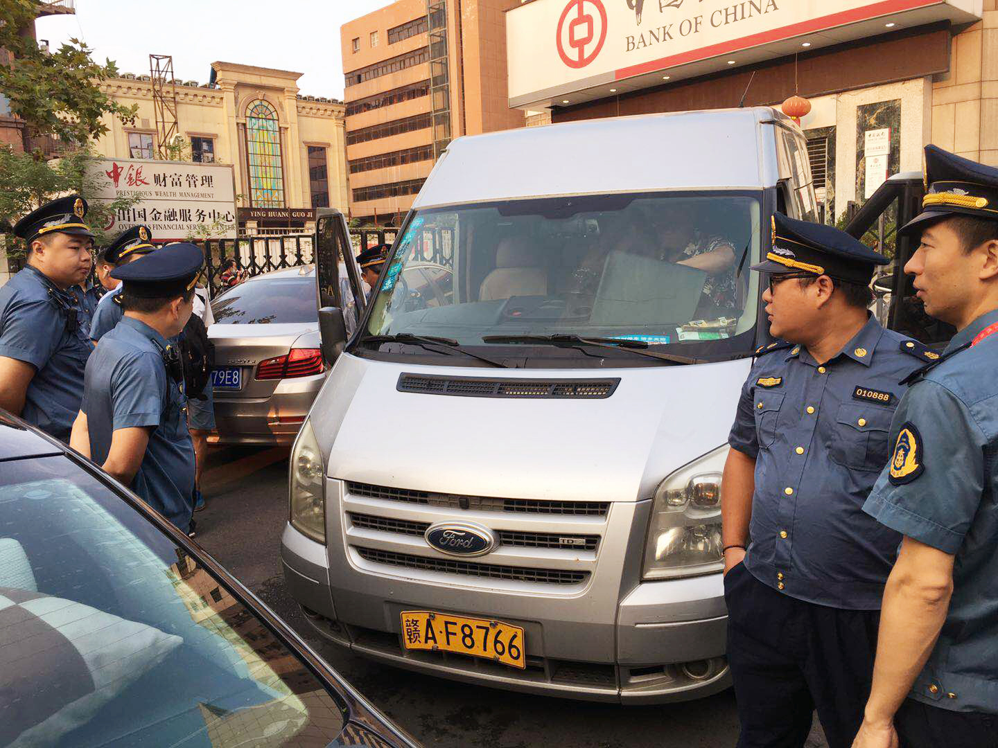 [江西]南昌市运管处联合执法整治客运市场(图)