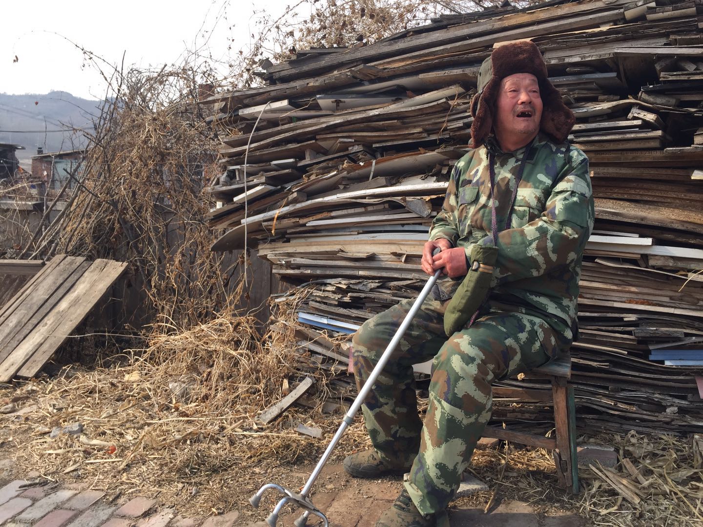 占地合同造假 4人分土地承包款被诉敲诈勒索