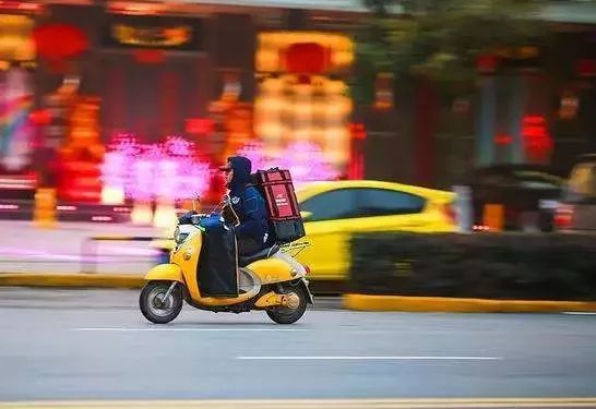 外卖骑行侠最新视频 zItD-fysqfnh0464195.jpg