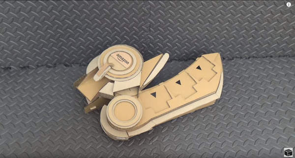 高玩自制《游戏王》手腕决斗盘 精致还原,灵活可动 高玩自制《游戏王》手腕决斗盘 精致还原,灵活可动