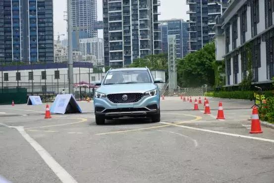 NEDC综合工况续航里程335公里 场地小试名爵EZS