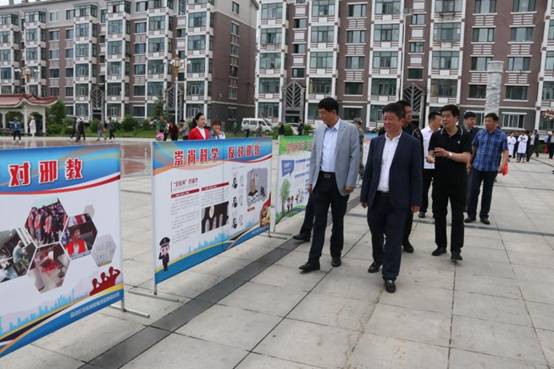 伊春市在“法治建设年”宣传周开展反邪教宣传