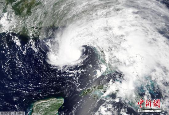 美遭热带风暴侵袭已致2人死亡 多地进入紧急状