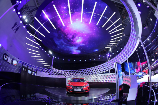 2018重庆车展,长安展台颠覆你的想象力