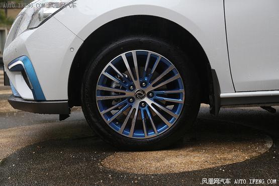 东风风行S50EV上市 续航超410km/补贴后12.99万起