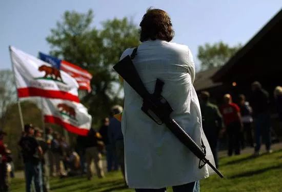 校园竟然成了美国最不安全的地方,中国移民一