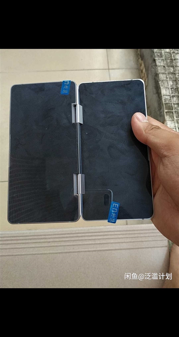 三星早期折叠手机在闲鱼拍卖:3000元起拍
