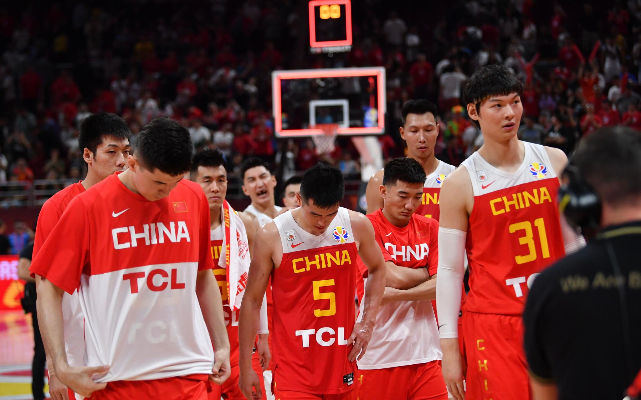 “李楠下课”有先兆男篮到底犯了哪些错? “李楠下课”有先兆男篮到底犯了哪些错?