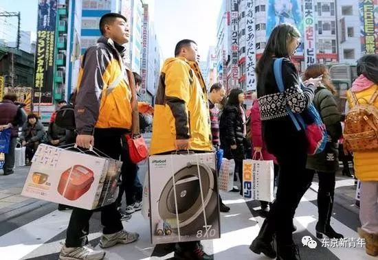日本AV女星月入60万，中国土豪出价18万一晚被霸气拒绝，称“太少了”