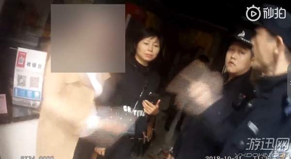 13岁男孩逃学上网 母亲拿铁锤怒砸网吧咬伤民警被刑拘