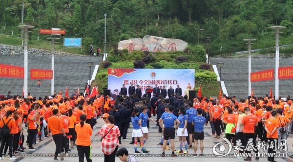 小步伐跑出大意义 传递减税降费政策红利