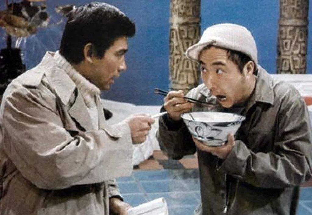 朱时茂、陈佩斯扮演《吃面条》。