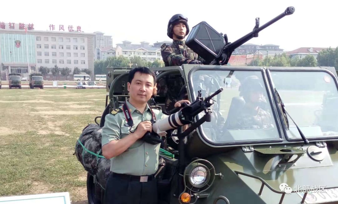 以笔作枪,写尽军旅,最美“兵记者”一直在路上!