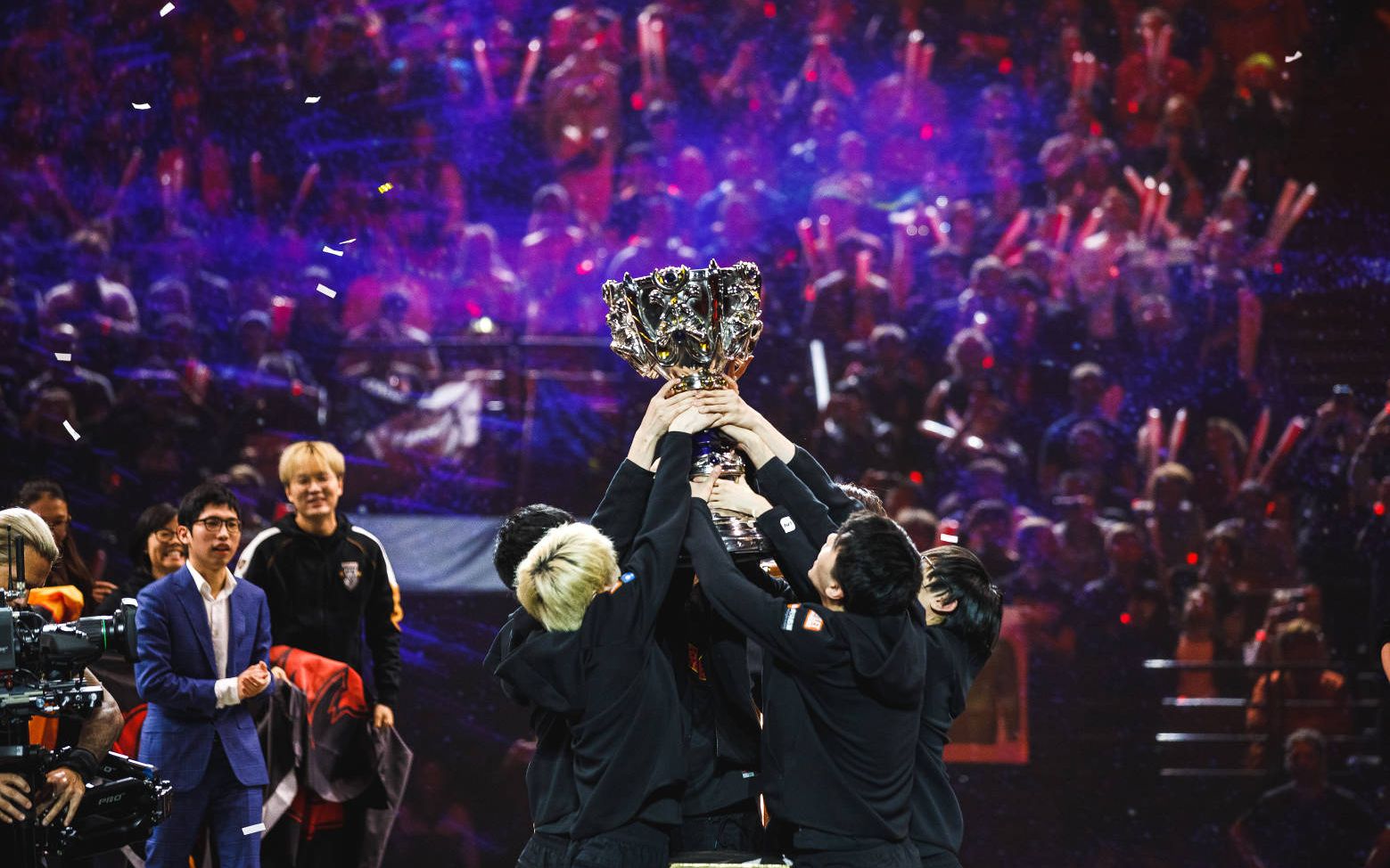 China's FPX wins 2019 League of Legends World Championship finals | The ...