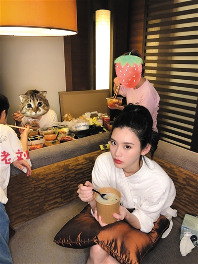 奚梦瑶 从入行那天起，就没有过安全感