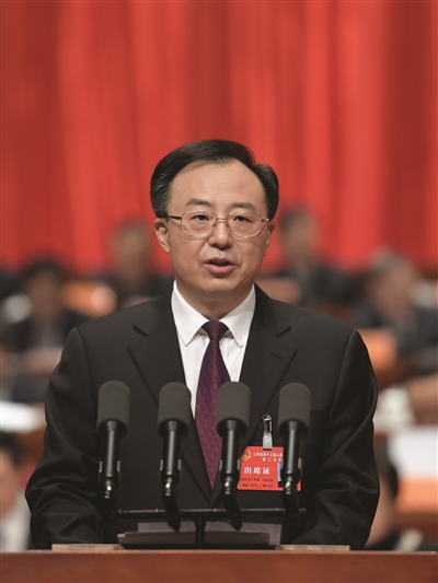 江苏省十三届人大二次会议开幕