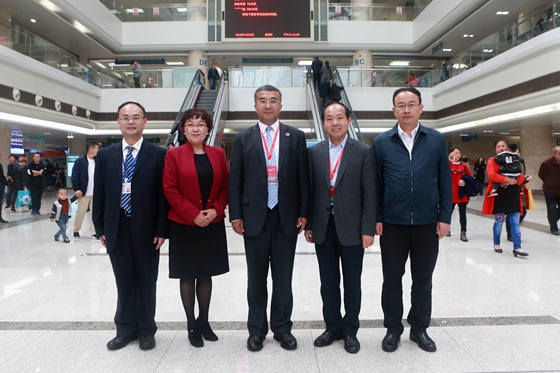 新疆医科大学校长凯赛尔·阿不都克热木访问湘