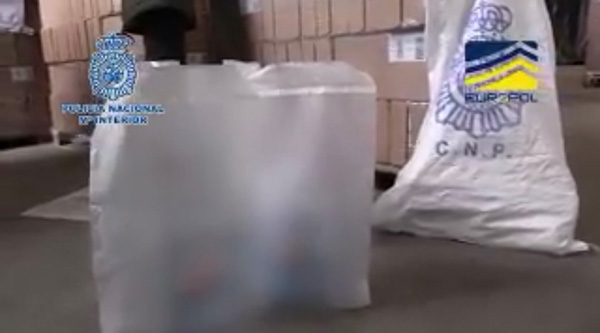 西班牙警方查获8吨假冒品牌奶粉,大部分由波兰