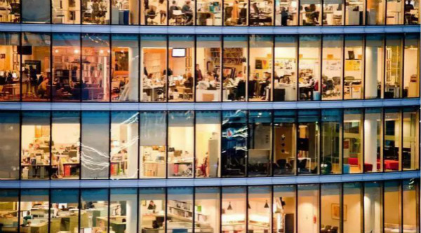 新西兰4天工作制来了:3天休息,4天工作,薪水不