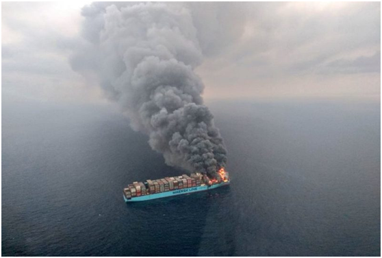 遭遇大火的Maersk Honam